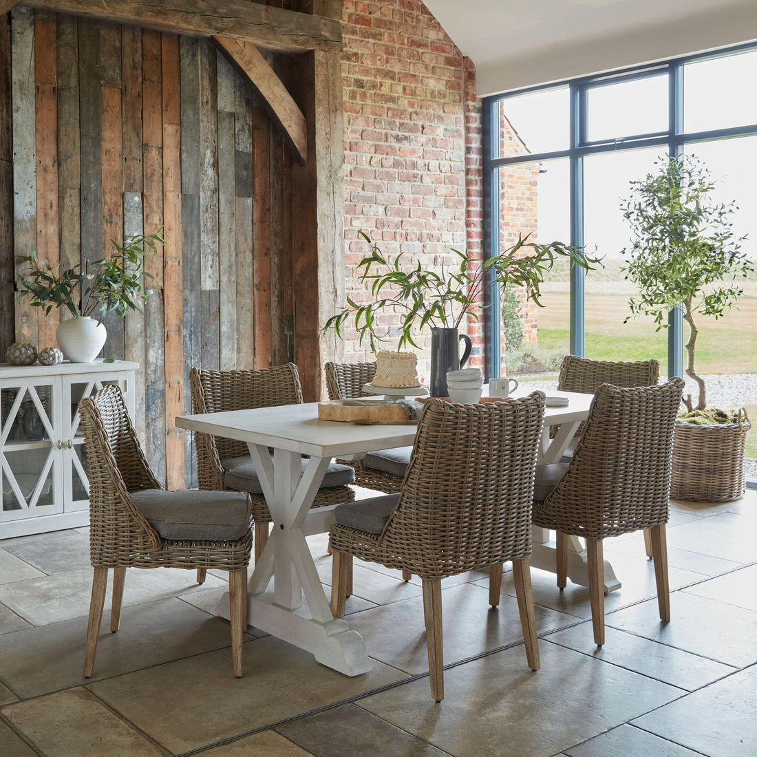 2025 Interior Design Trends: Embracing Nature-Inspired Palettes and Sustainable Materials